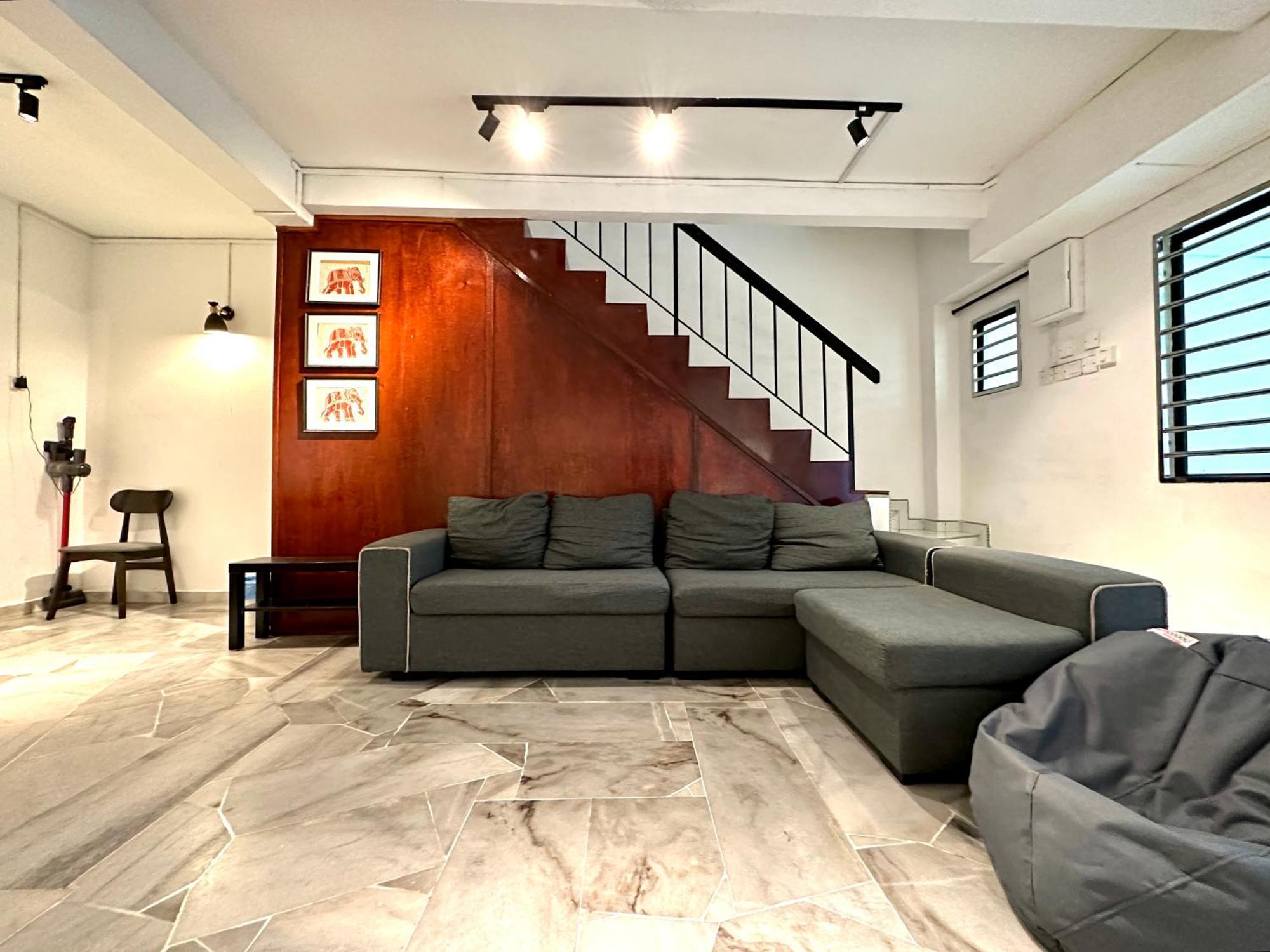 Cozy @ Bdr Holiday home *